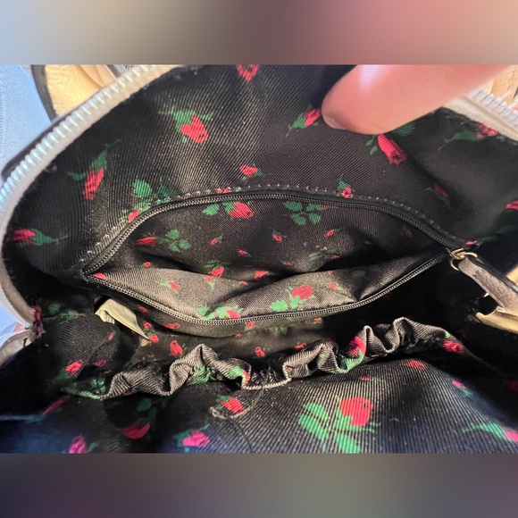 Betsey Johnson White Purse with Shoulder Strap - Picture 3 of 5